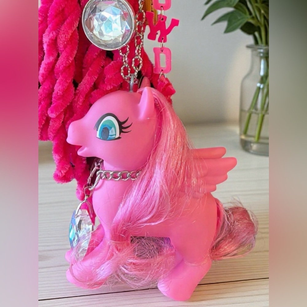 Pink Pony Pegasus Bag Chain - Picture 17 of 17